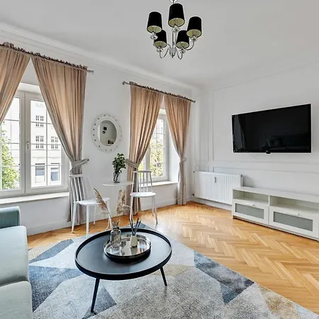 Apartment Dlugi Targ Street, Main Old Town & Riverside By Downtown