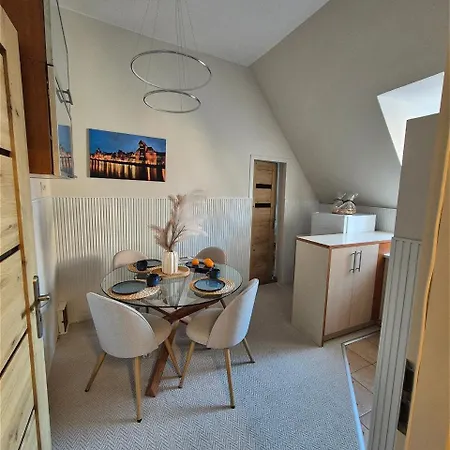 Апартаменты Dlugi Targ Street, Main Old Town & Riverside By Downtown