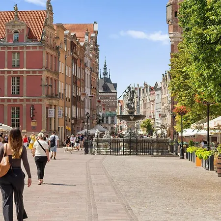 Dlugi Targ Street, Main Old Town & Riverside By Downtown Апартаменты *
